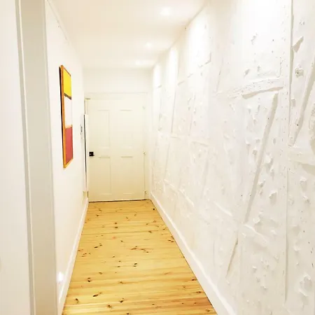 Futuristic Space Loft In Baixa-chiado Apartment